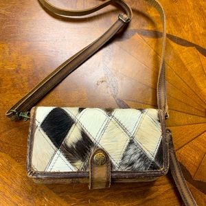 STS COWHIDE WALLET/CROSSBODY